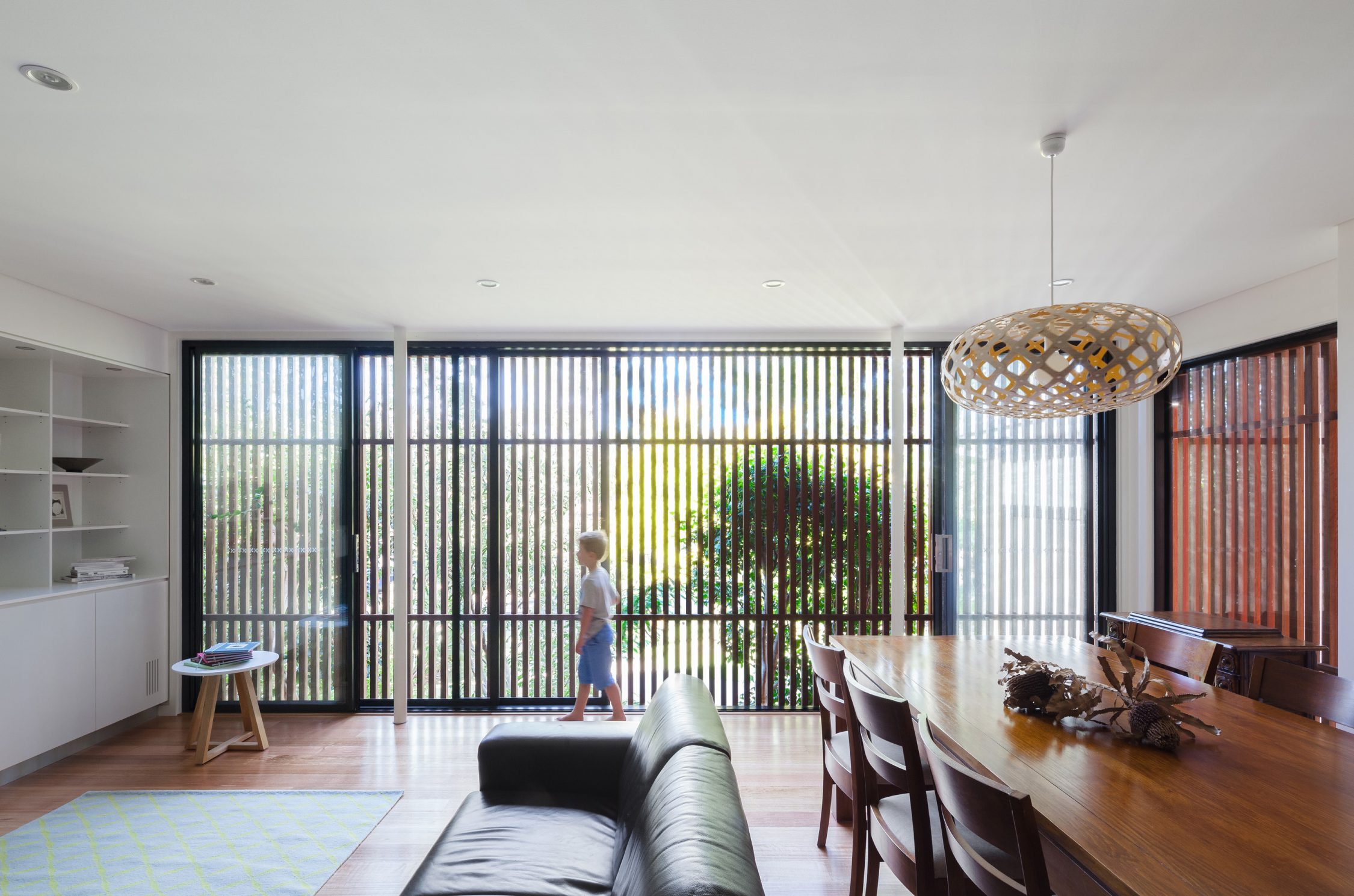 Escu House Bijl 03